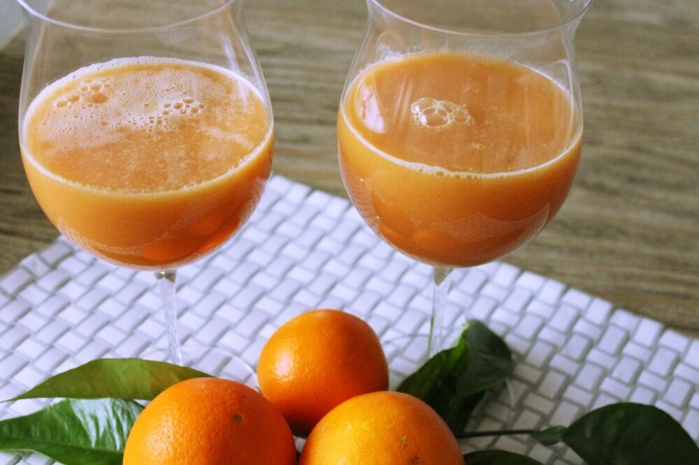 Drink rinfrescante mango e arancia