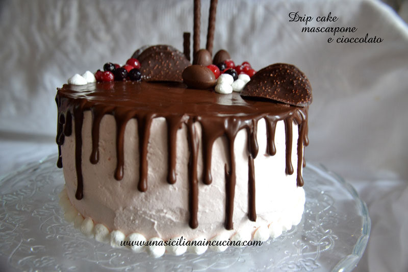 Drip cake mascarpone e cioccolato