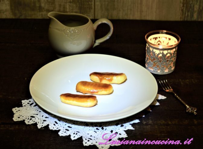 Eclairs ricetta con caramello
