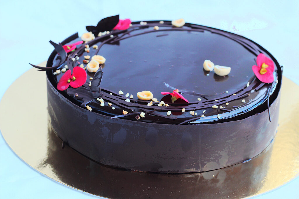 Entremet alle nocciole pralinate e pistacchio