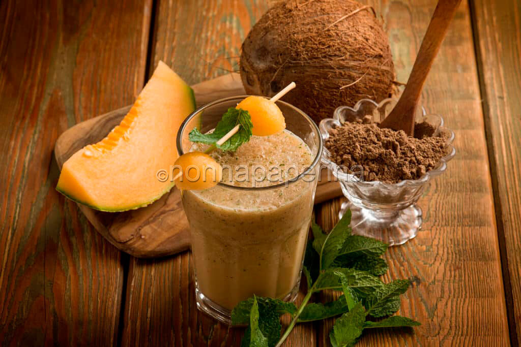 Esotico frullato di noni, melone, cocco e menta