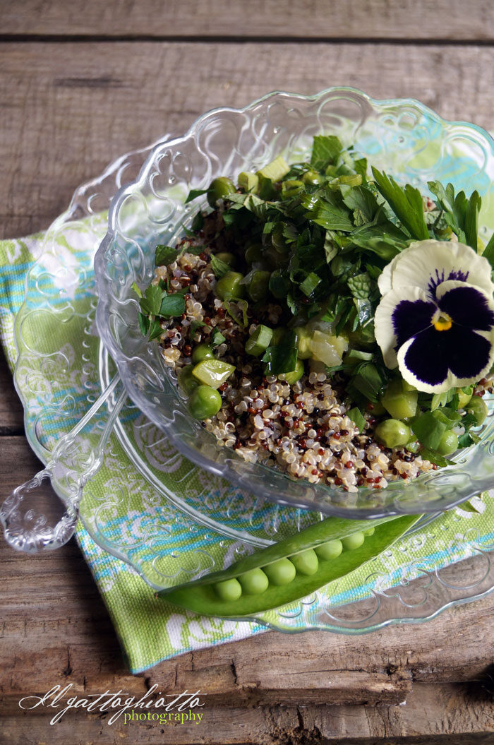 Essenza: insalata tiepida di quinoa con pisellini freschi, zucchini novelli e menta…un tuffo nel verde!
