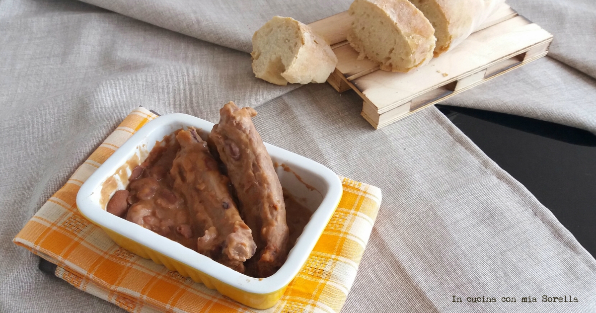 Fagioli in umido con costine di maiale