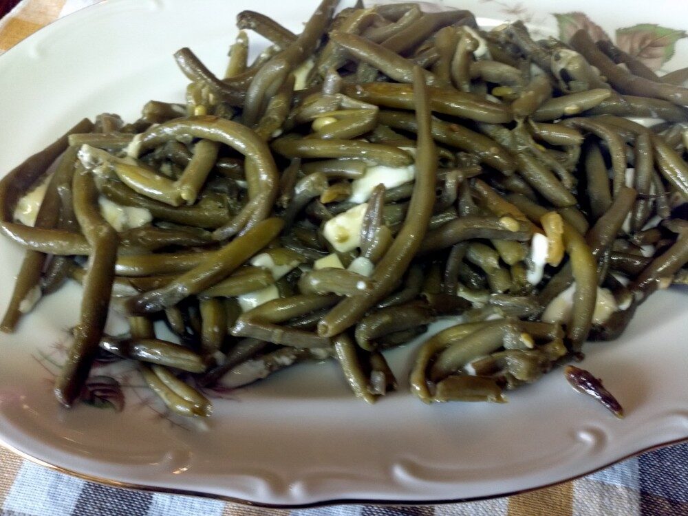 Fagiolini con formaggio vari tipi di formaggio mozzarella l?emmental