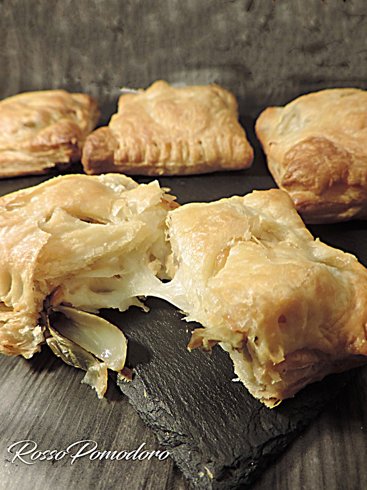 Fagottini con carciofi e caciocavallo