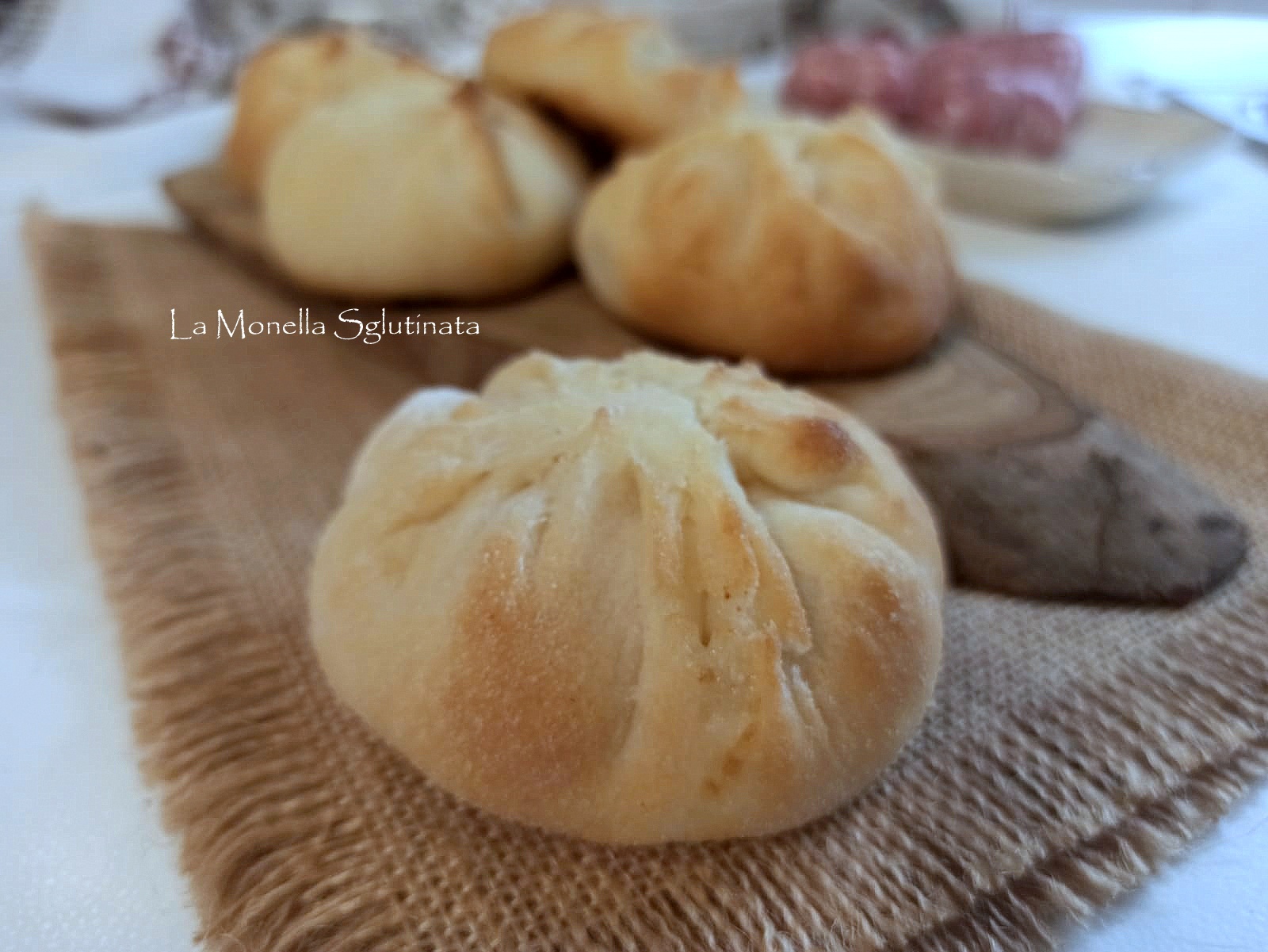 Fagottini con salsiccia e ricotta senza glutine