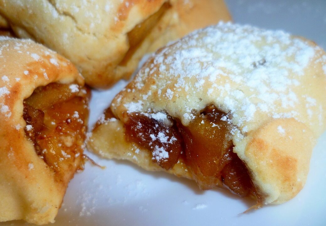 Fagottini di frolla ripieni