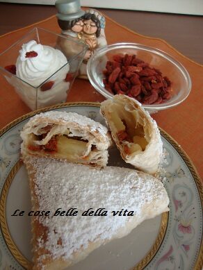 Fagottini di mela e bacche Goji