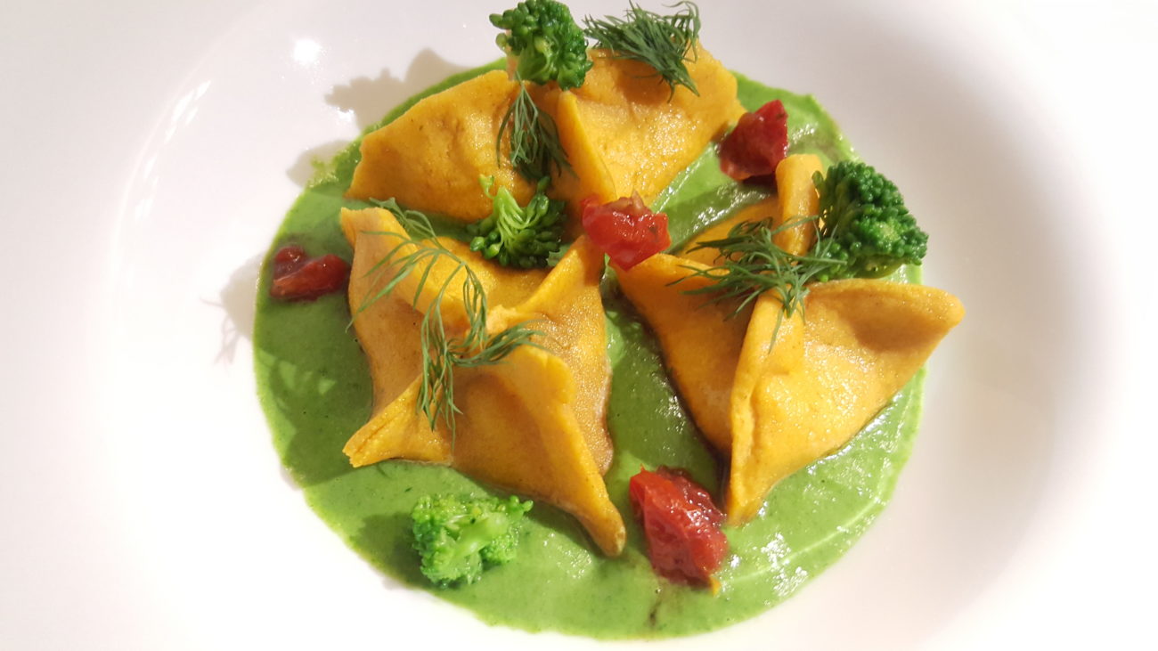 Fagottini di riso con cime di rapa e dragoncello