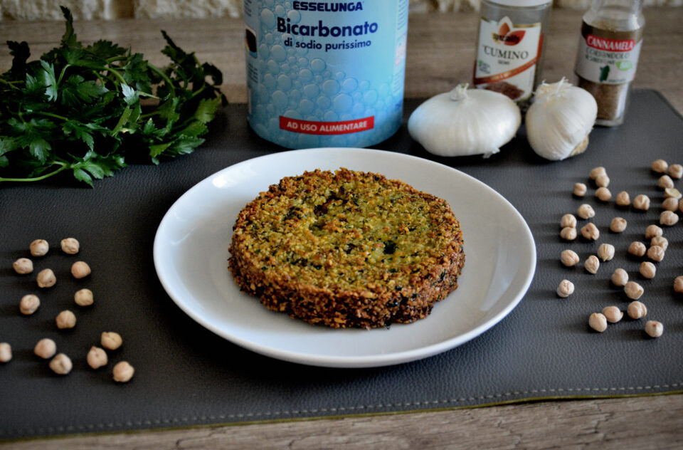 Falafel burger fritto: vegetariano, gustoso e sano. tutto fatto in casa