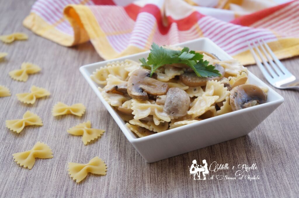 Farfalle ai funghi con panna