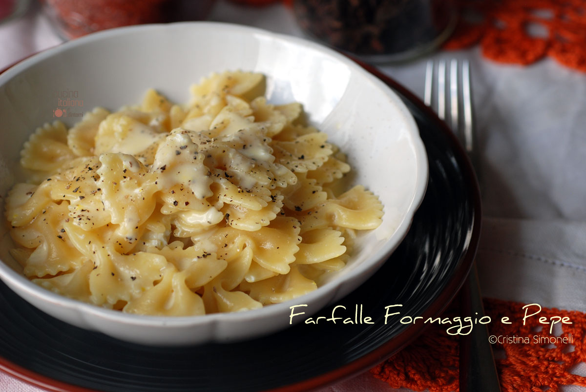 Farfalle al formaggio e pepe nero, ricetta sciuè sciuè