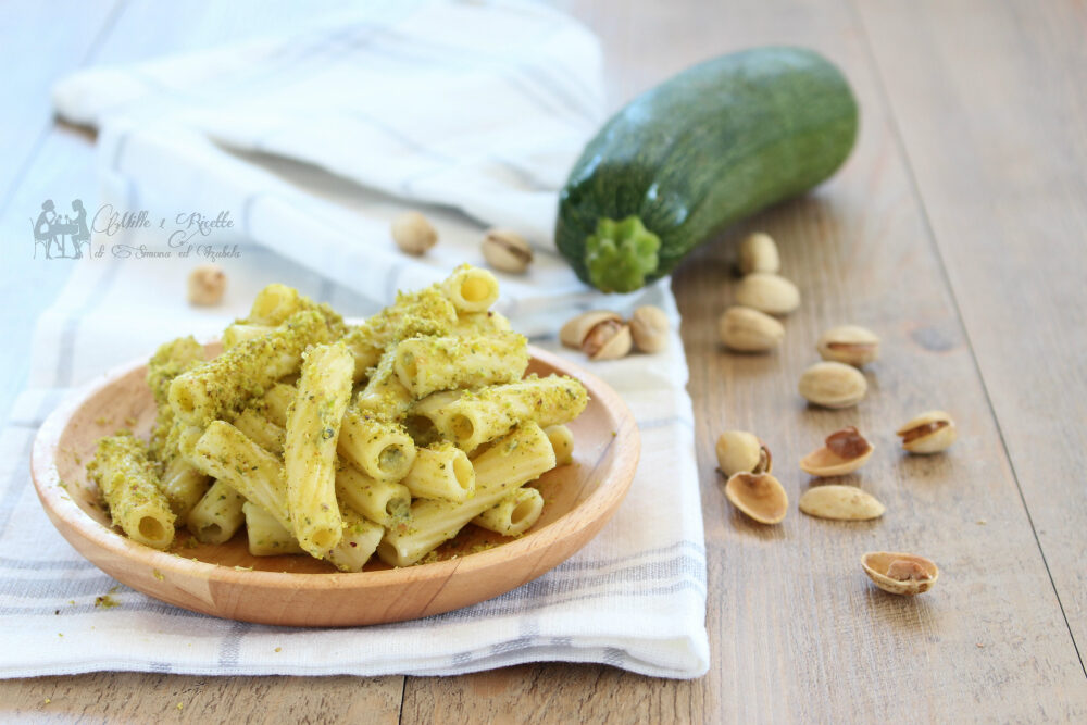 Farfalle al pesto di zucchine e pistacchi
