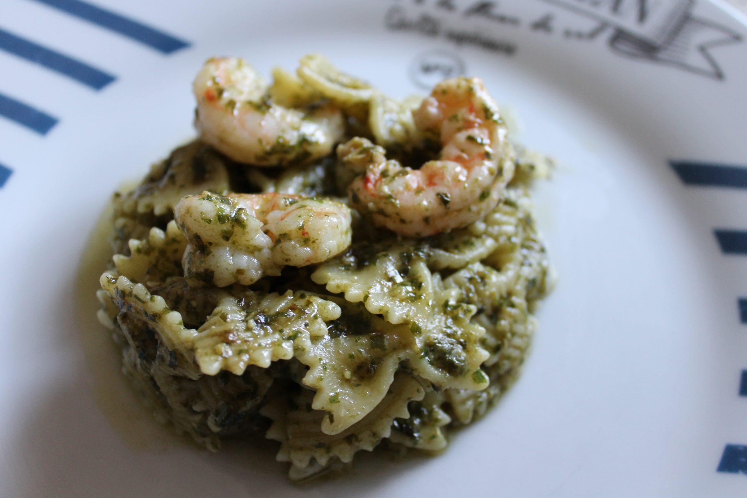 Farfalle al pesto e gamberi