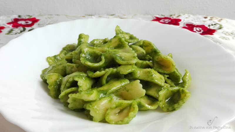 Farfalle al pesto