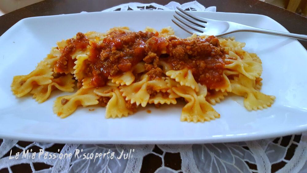 Farfalle al ragu alla bolognese