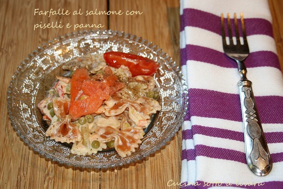 Farfalle al salmone  con piselli e panna