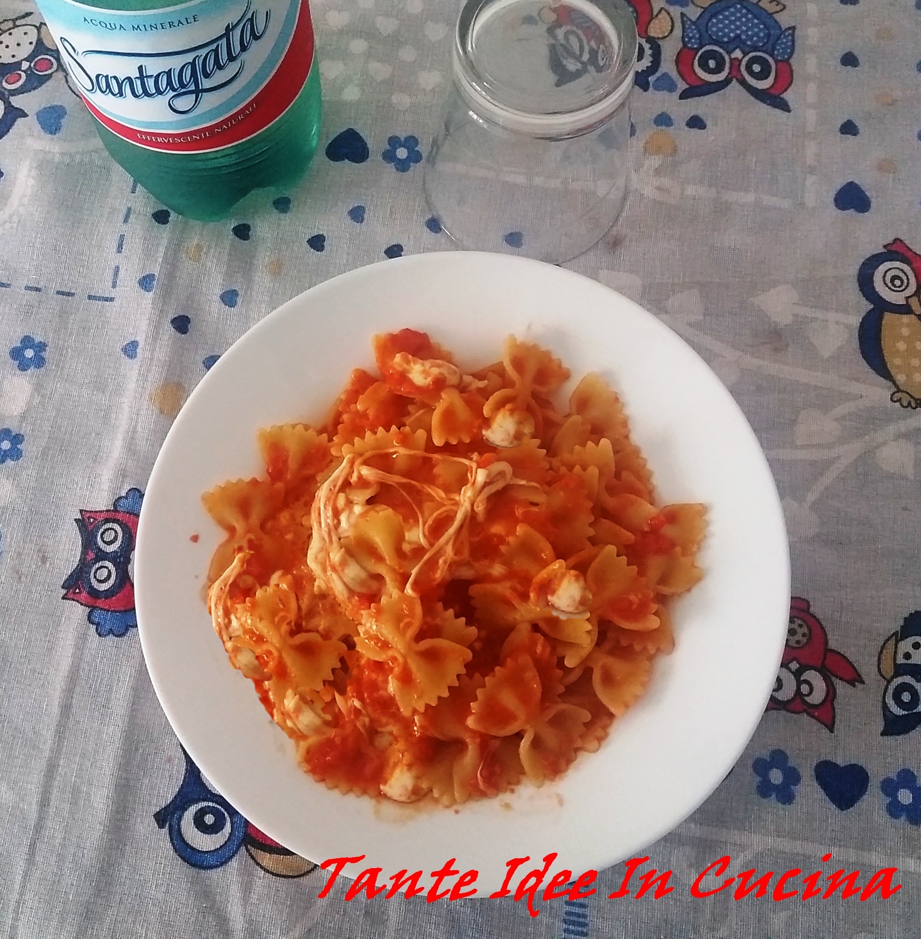 Farfalle filanti alla mozzarella