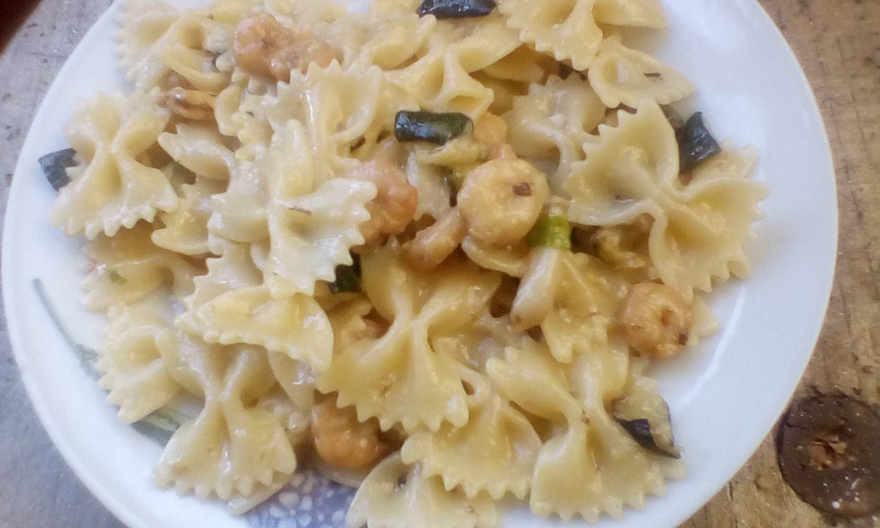 Farfalle gamberetti e zucchine