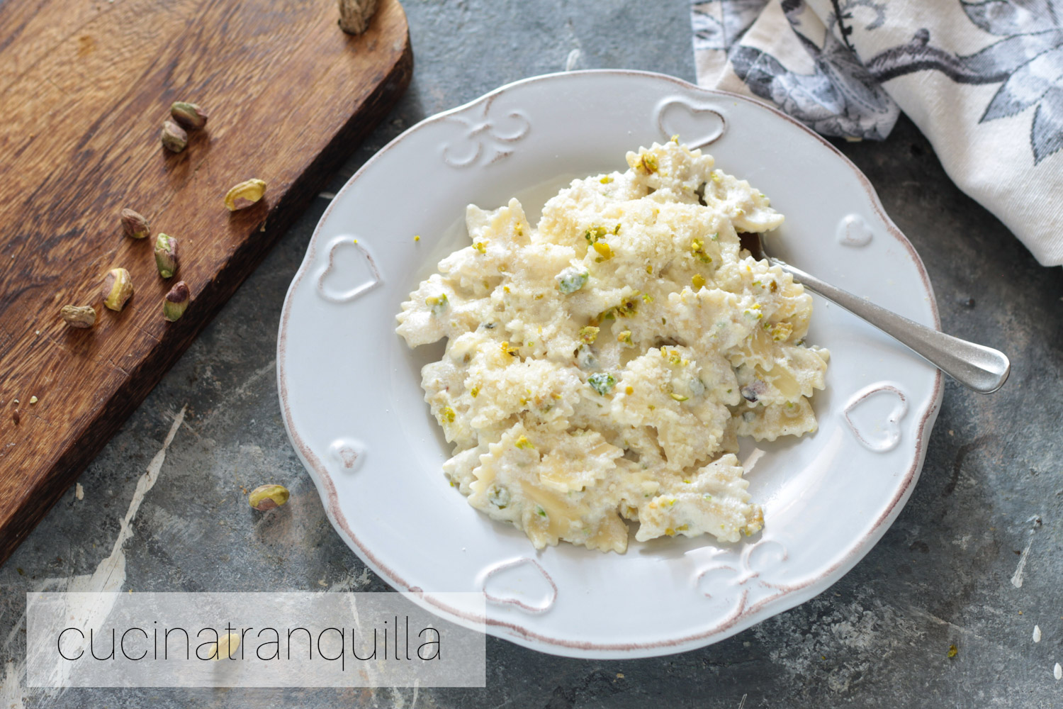 Farfalle in crema di ricotta e pistacchi