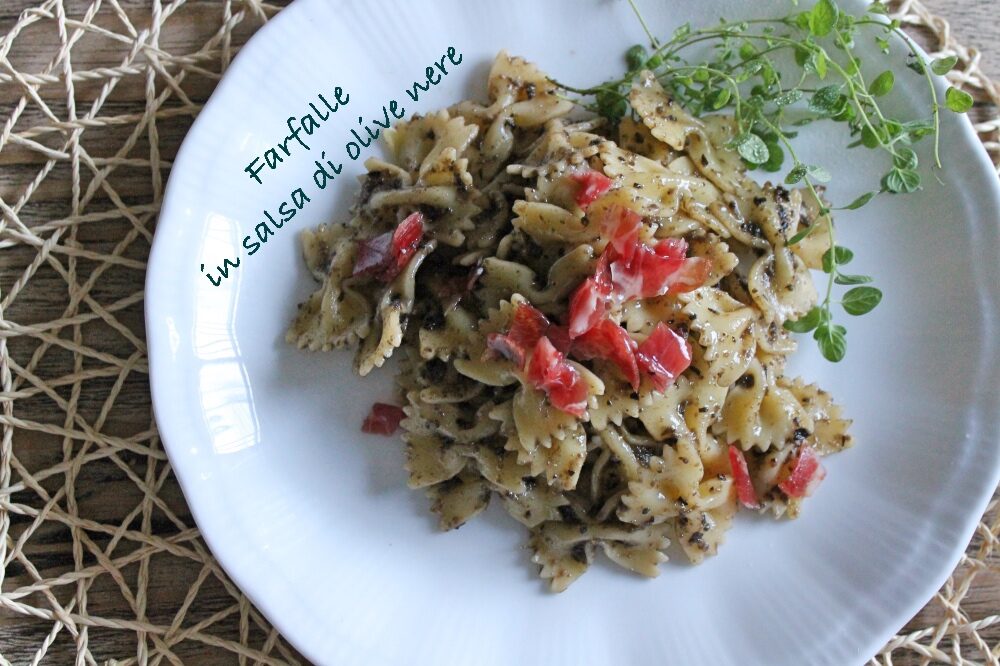 Farfalle in salsa di olive nere