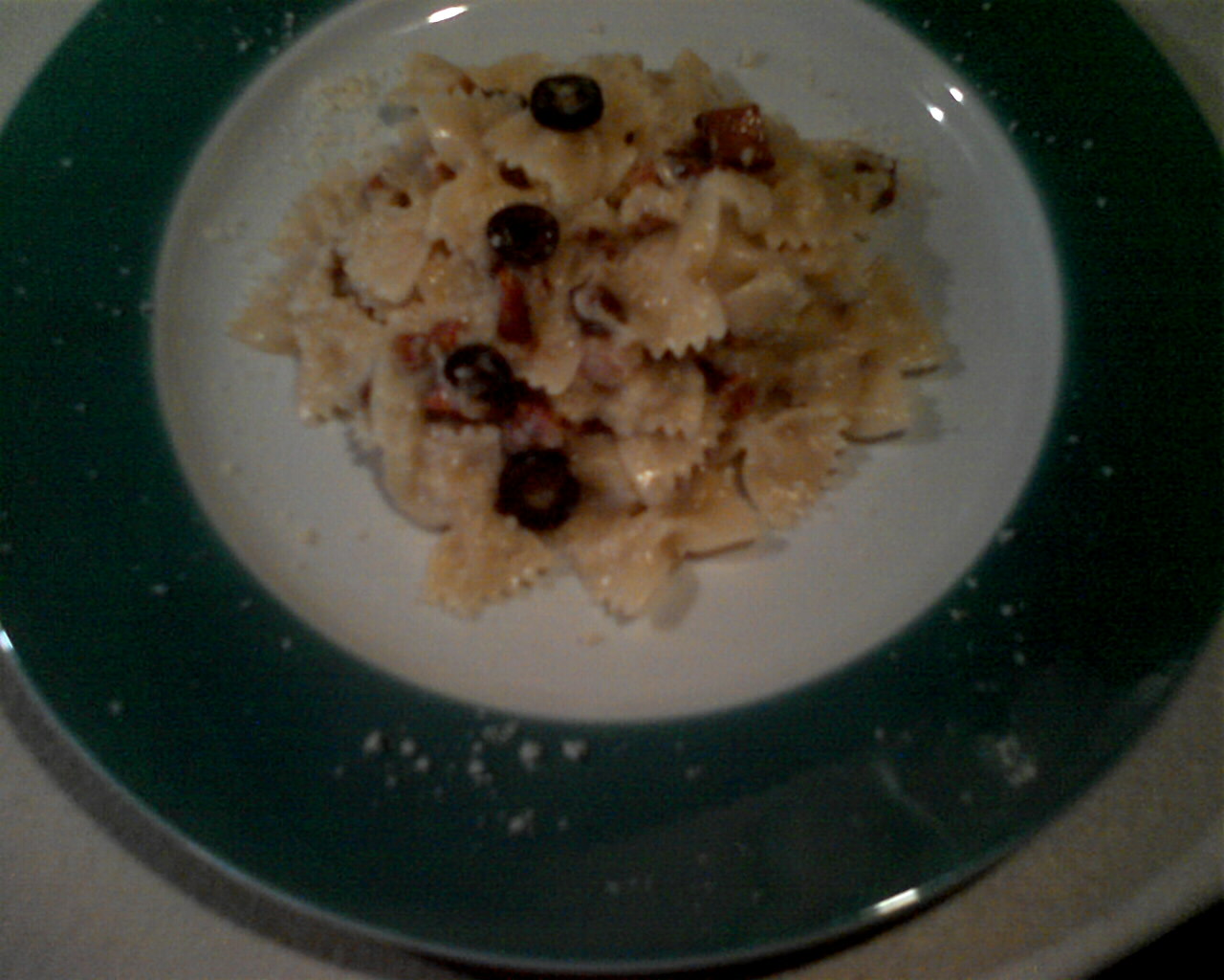 Farfalle melanzane speck e olive