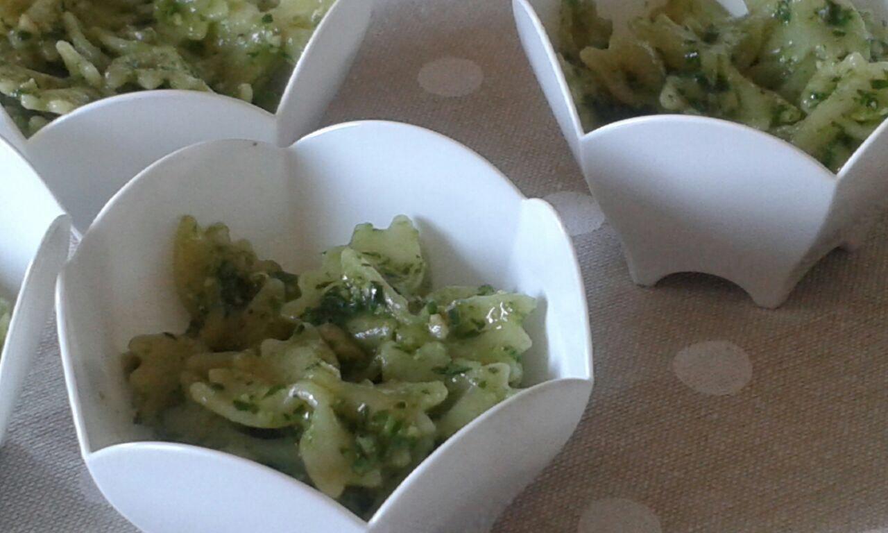 Farfalline fredde al pesto leggero