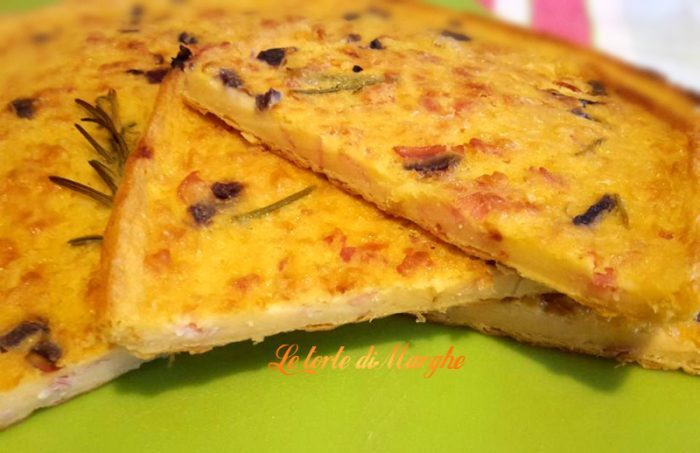 Farinata di ceci con pancetta e cipolla