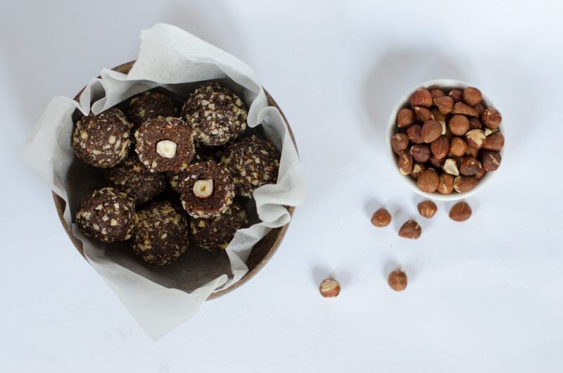 Ferrero rocher con 4 ingredienti – raw vegan