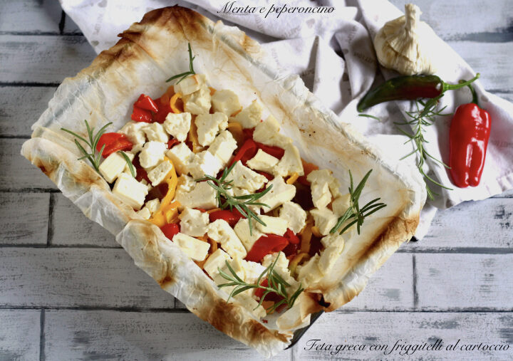 Feta greca con friggitelli al cartoccio