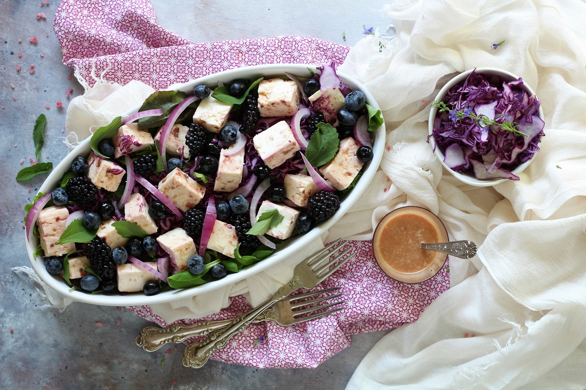 Feta marinata con frutti rossi stevia e sale al lampone