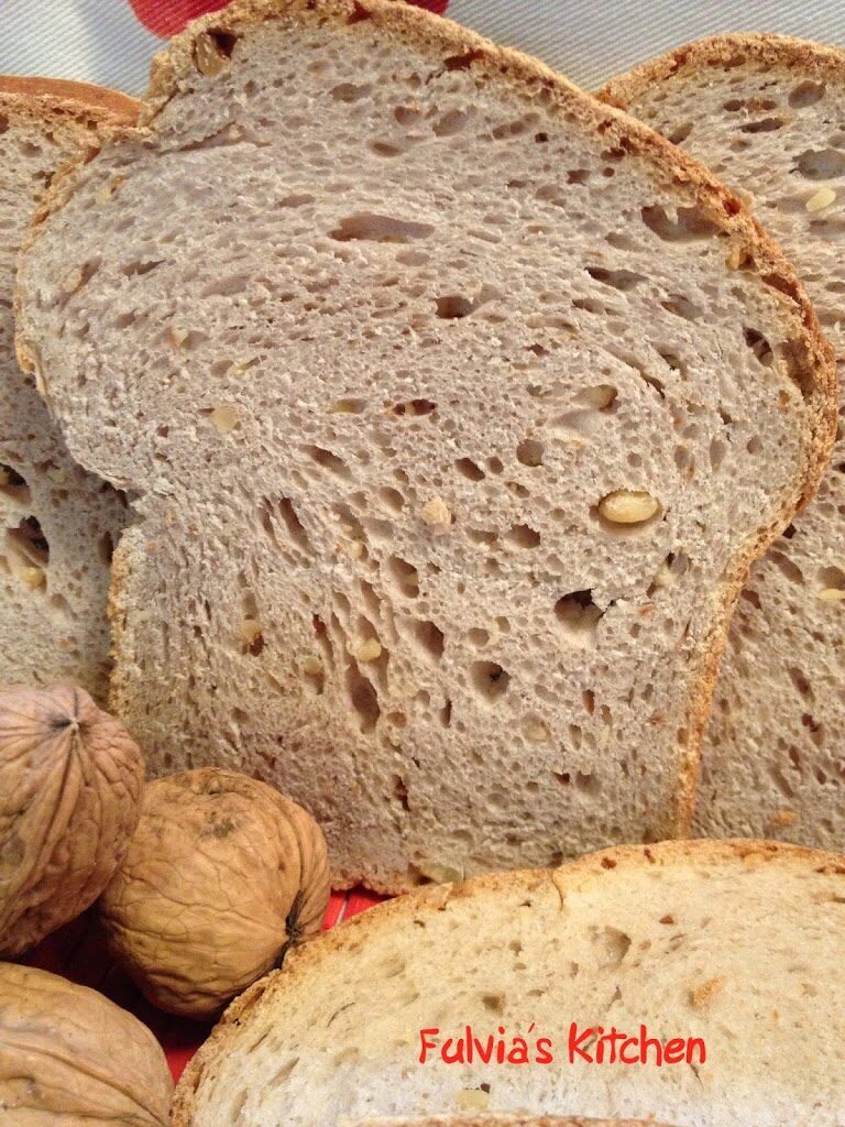 Fette biscottate friabilissime con pasta madre alle noci