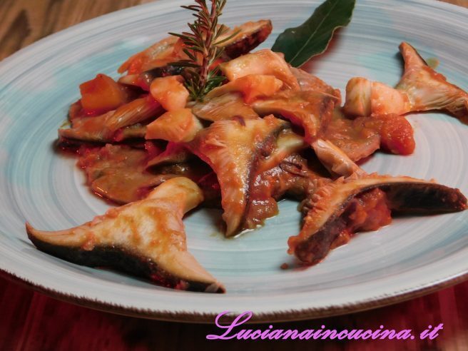 Fettine alla cacciatora con i cardoncelli