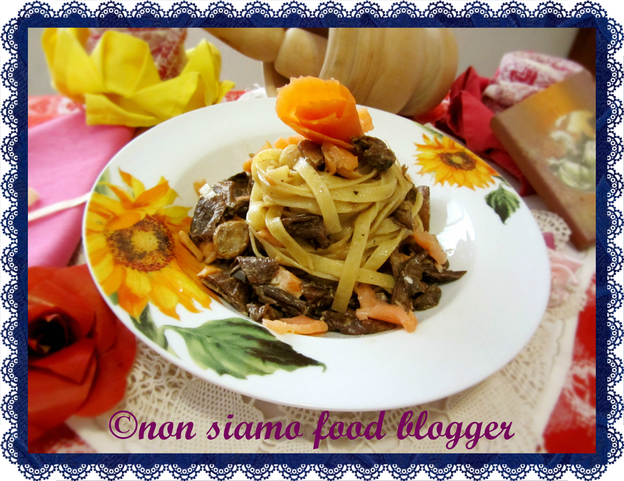Fettuccine ai funghi porcini secchi e salmone affumicato