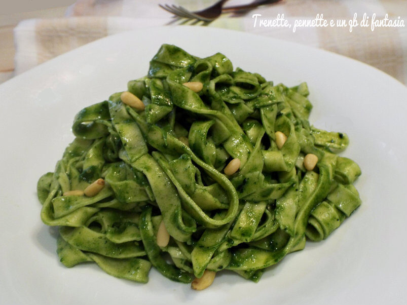 Fettuccine al pesto di cavolo nero