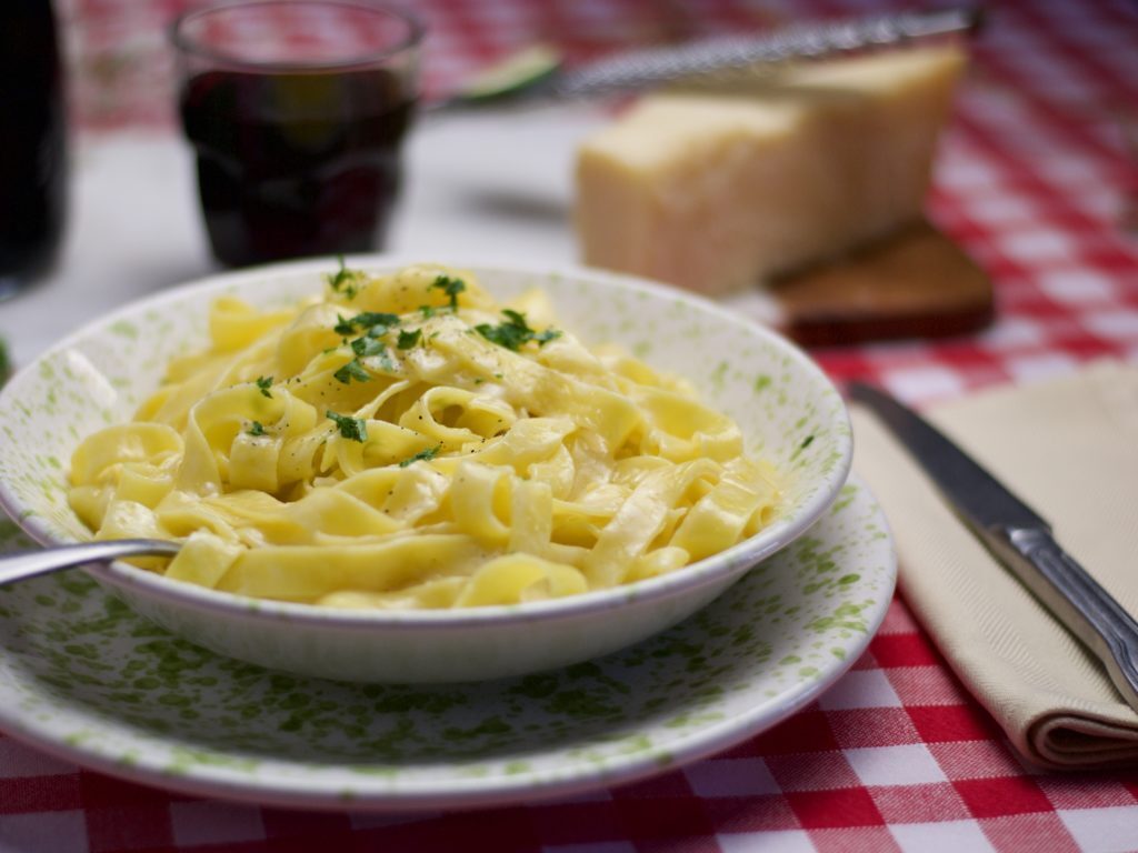Fettuccine alfredo: il piatto italiano più amato