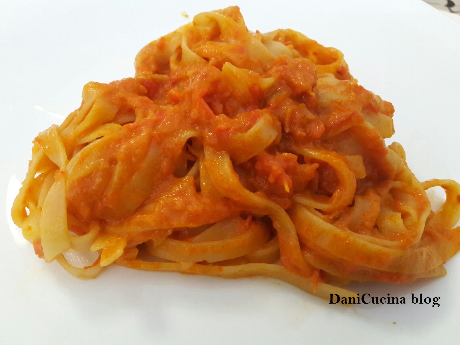 Fettuccine con crema di peperonata – ricetta veloce