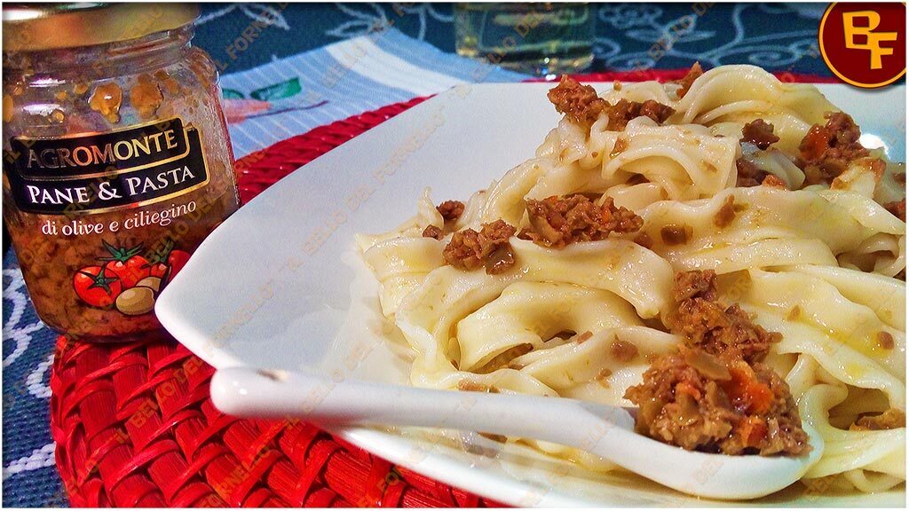 Fettuccine con olive e pomodoro ciliegino