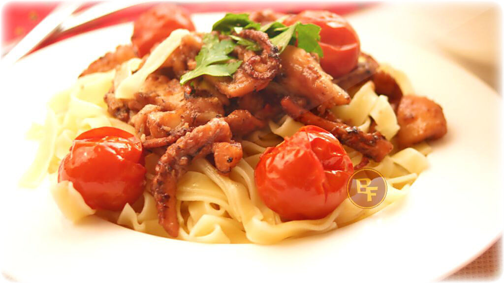 Fettuccine polpo e pomodorini