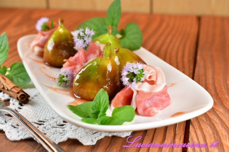 Fichi caramellati con roselline di prosciutto