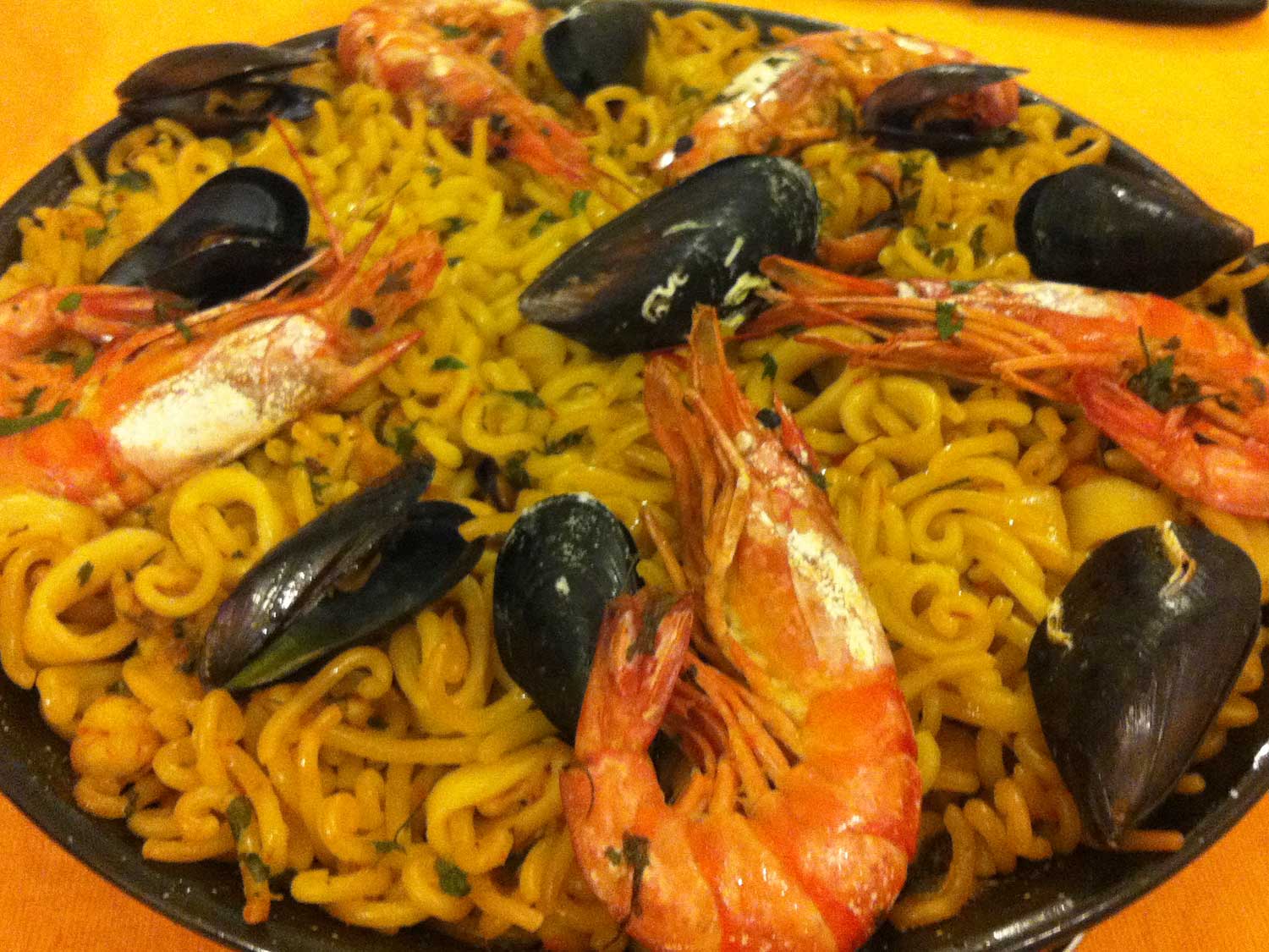 Fideuà de marisco