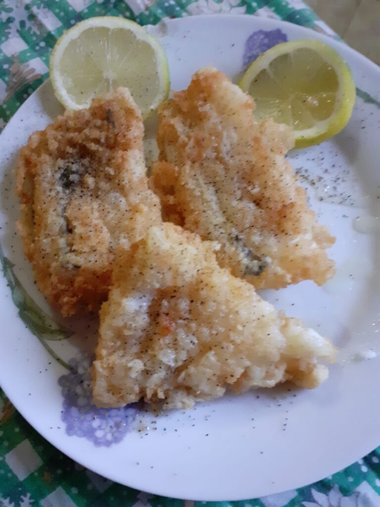 Filetti di baccala’ in pastella