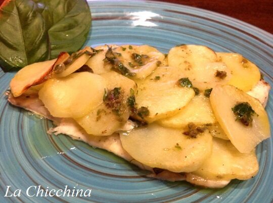 Filetti di orata con crosta di patate ed erbe