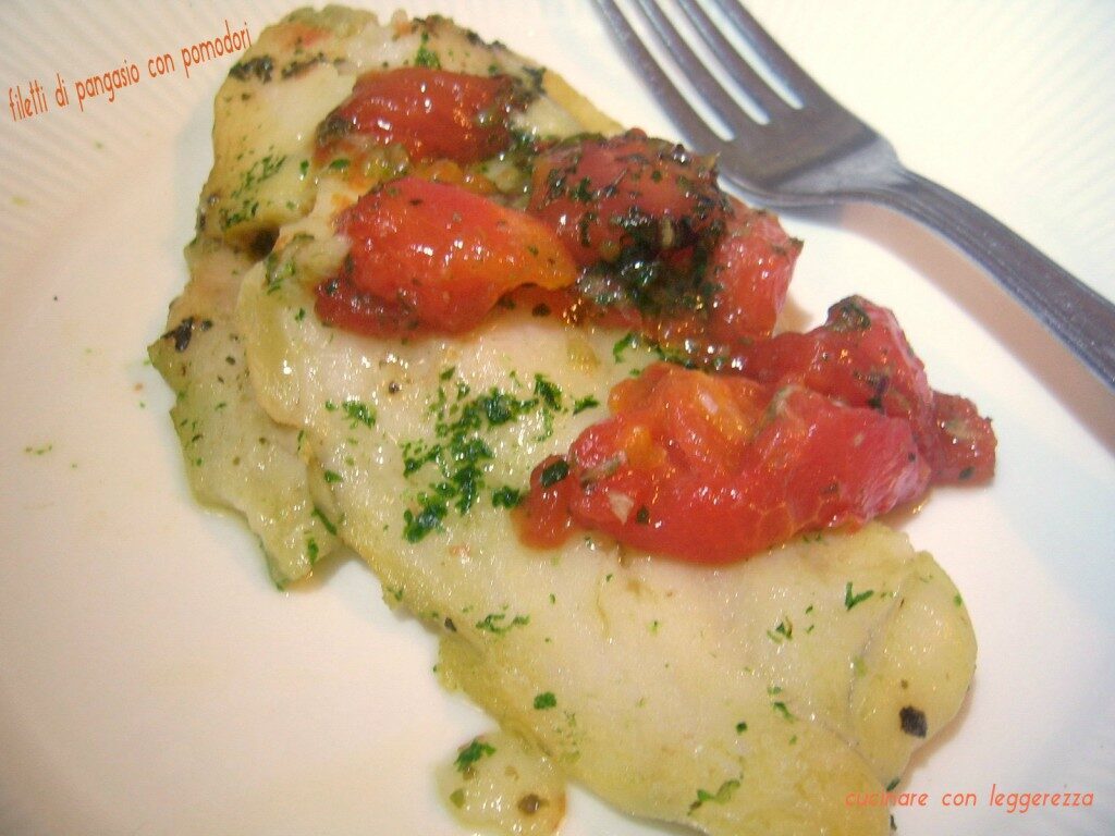 Filetti di pangasio con pomodori