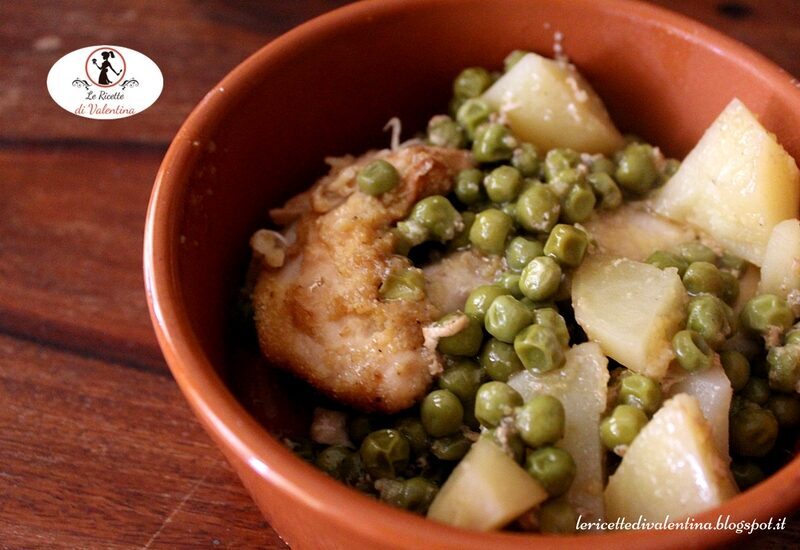 Filetti di pollo, piselli e patate con la pentola slow cooker
