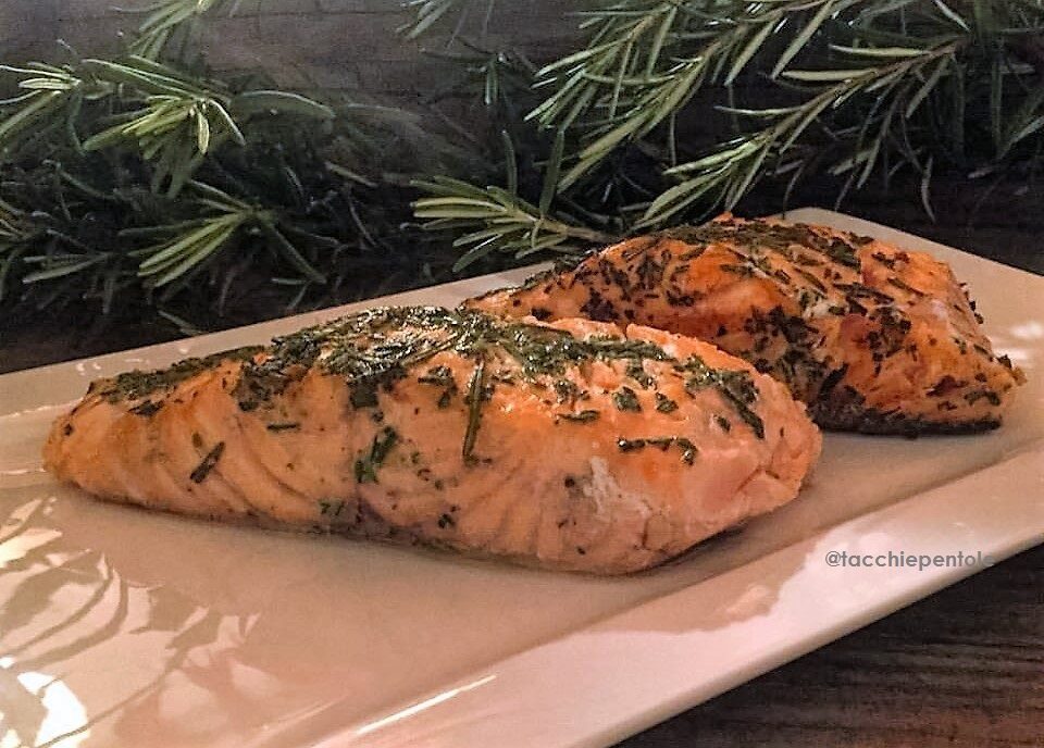Filetti di salmone alle erbe – cottura in forno