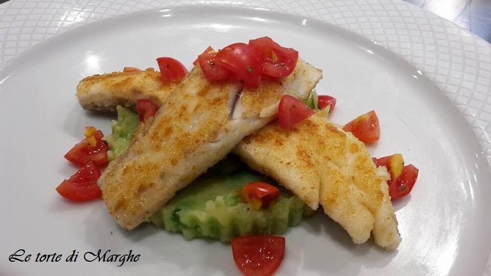 Filetti di spigola gratinata con verdure