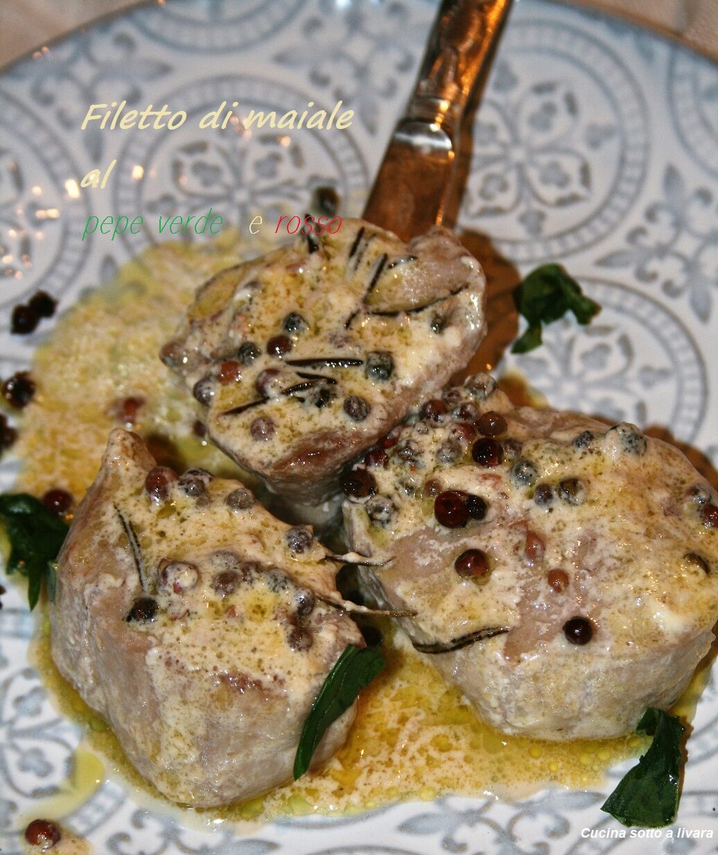 Filetto di maiale al pepe verde e rosso