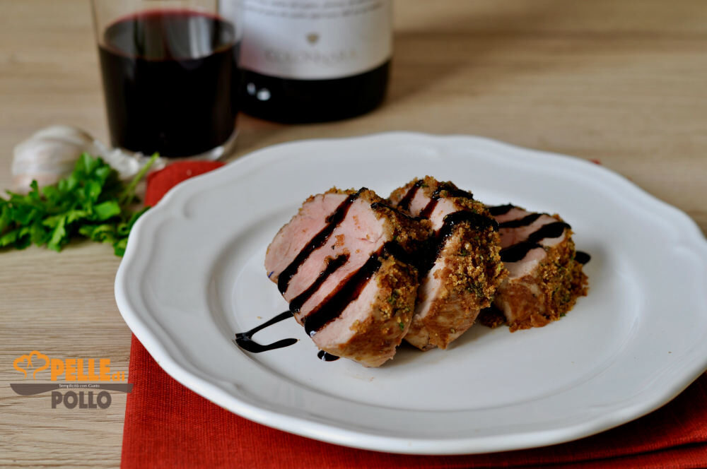 Filetto di maiale alle erbe con salsa al vino rosso