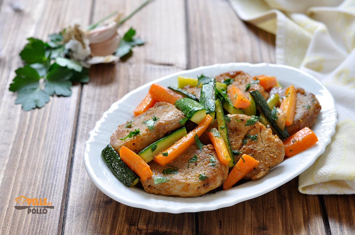 Filetto di maiale in padella con verdure